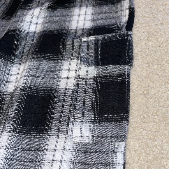 Very Cute Girls Size 140 (9-10) Two Piece Cold Shoulder Outfit đź–¤Bundle&Saveđź–¤ - Picture 3 of 5